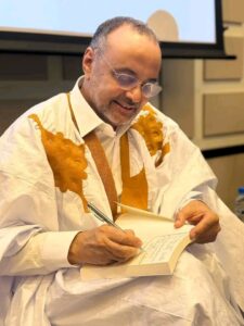 وهل يصلح العطار ما أفسد الدهر؟
